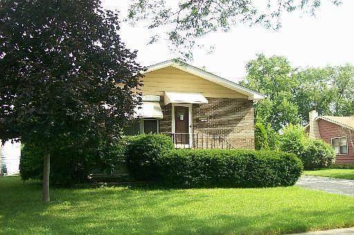 1st image of 330 E Highland Ave