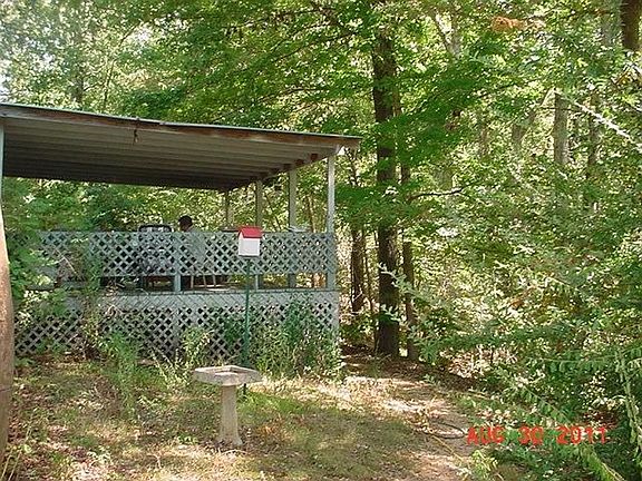 3rd image of 106 Highland Ln