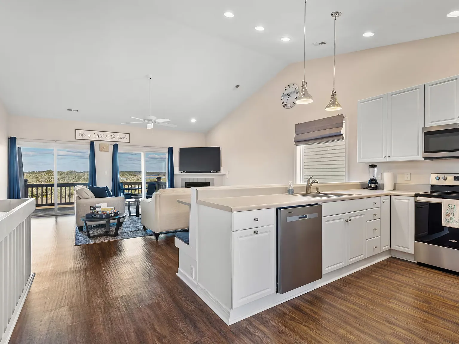 3 bed, 1800 sqft, $2,200 — Photo 3