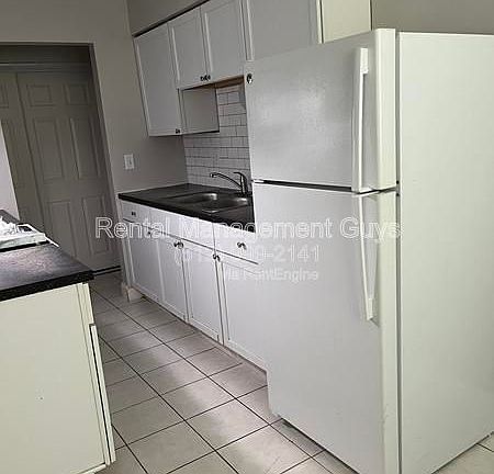 2nd image of 3520 12th Ave S #5