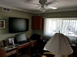 154 Cypress Way E APT 5, Naples, FL 34110