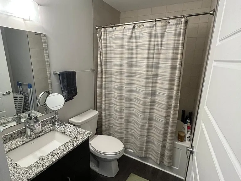 35 Kingsbury Sq #418 — Photo 18