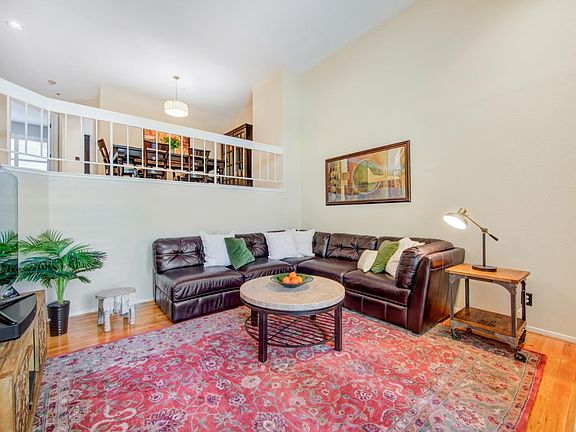5th image of 418 Galleria Dr APT 3