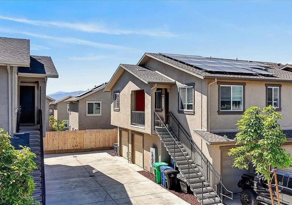 1st image of 846 Mora Cir