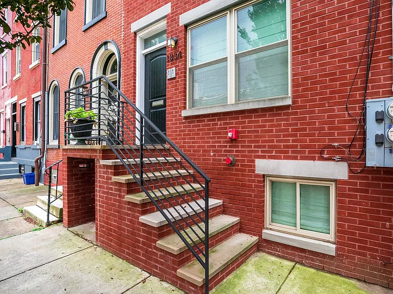1834 Poplar St #2 — Photo 23