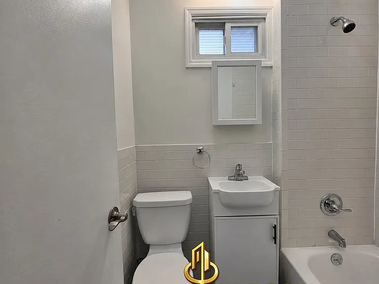 133 Boyd Ave #1 — Photo 7