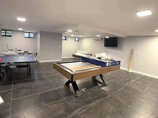 Rented by Tapiro Realty | media 14