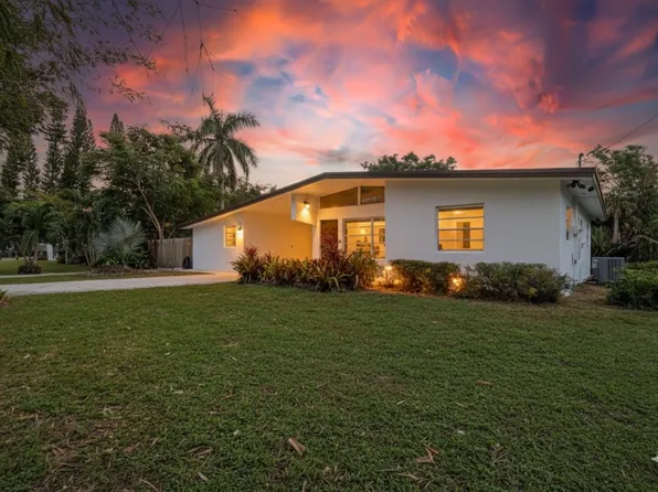 51 Barberton Road, Lake Worth, FL 33467