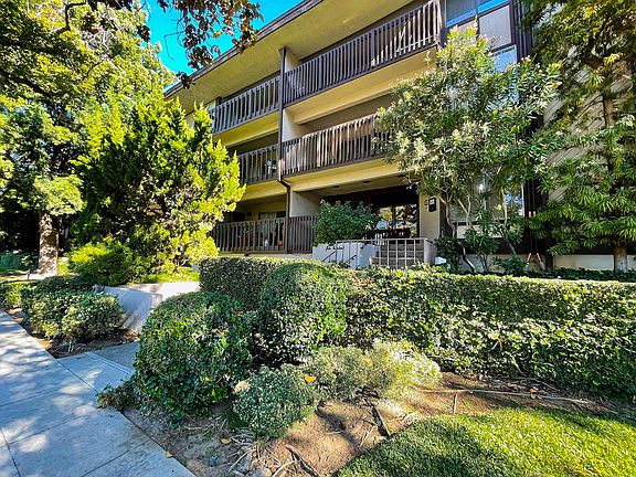 2nd image of 500 S Oak Knoll Ave Unit 15