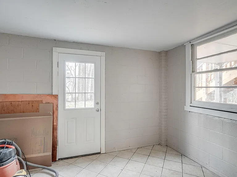 4107 Byrd Ct — Photo 32