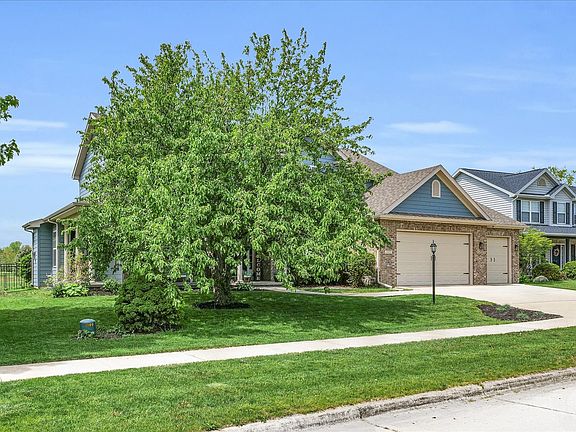 3rd image of 2421 Stricker Ln
