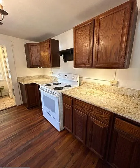 510 N Market St — Photo 7