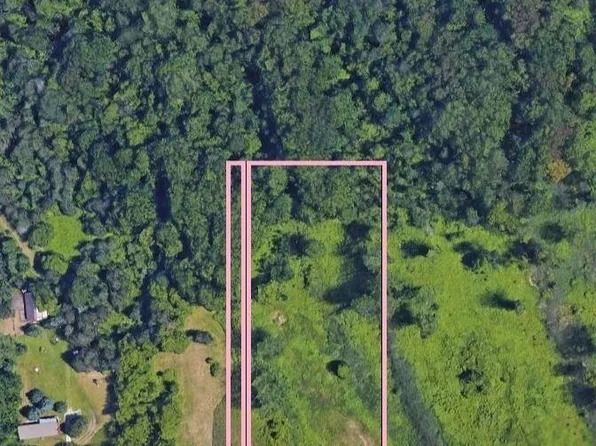 3154 Carrigan Rd, Fort Gratiot, MI 48059