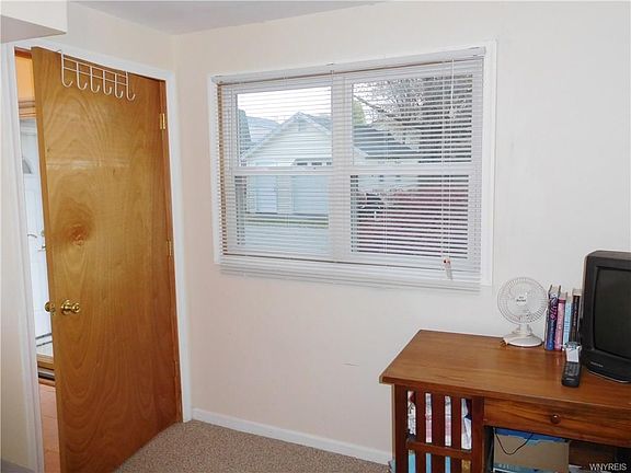 4th image of 5971 Ontario St