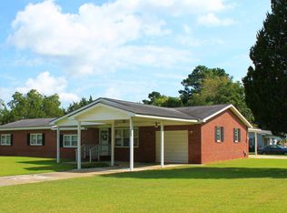 2000 Thompson Dr, Newport, NC 28570