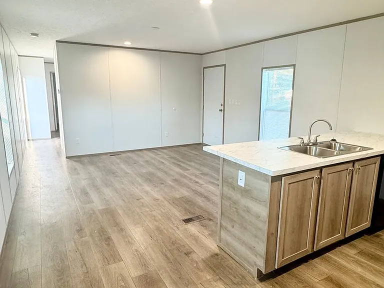 2500 Newton Rd — Photo 4