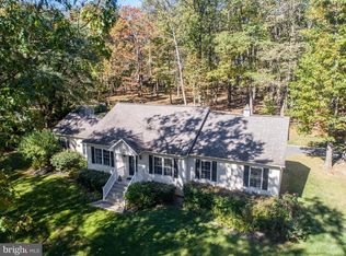 1300 Woodland Cir, New Windsor, MD 21776