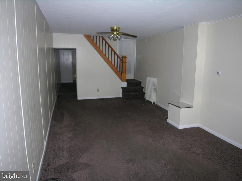 1st image of 410 E Pine St