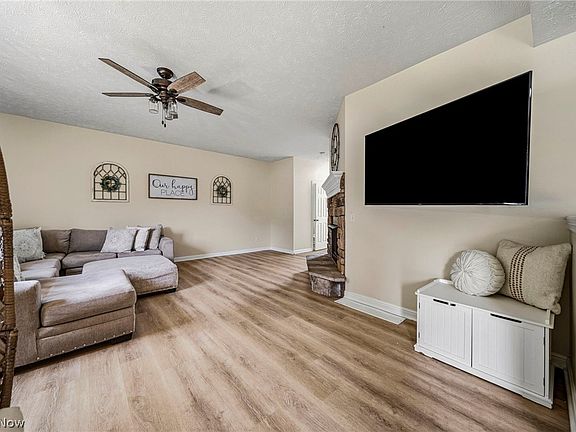 5th image of 1121 Ashview Dr