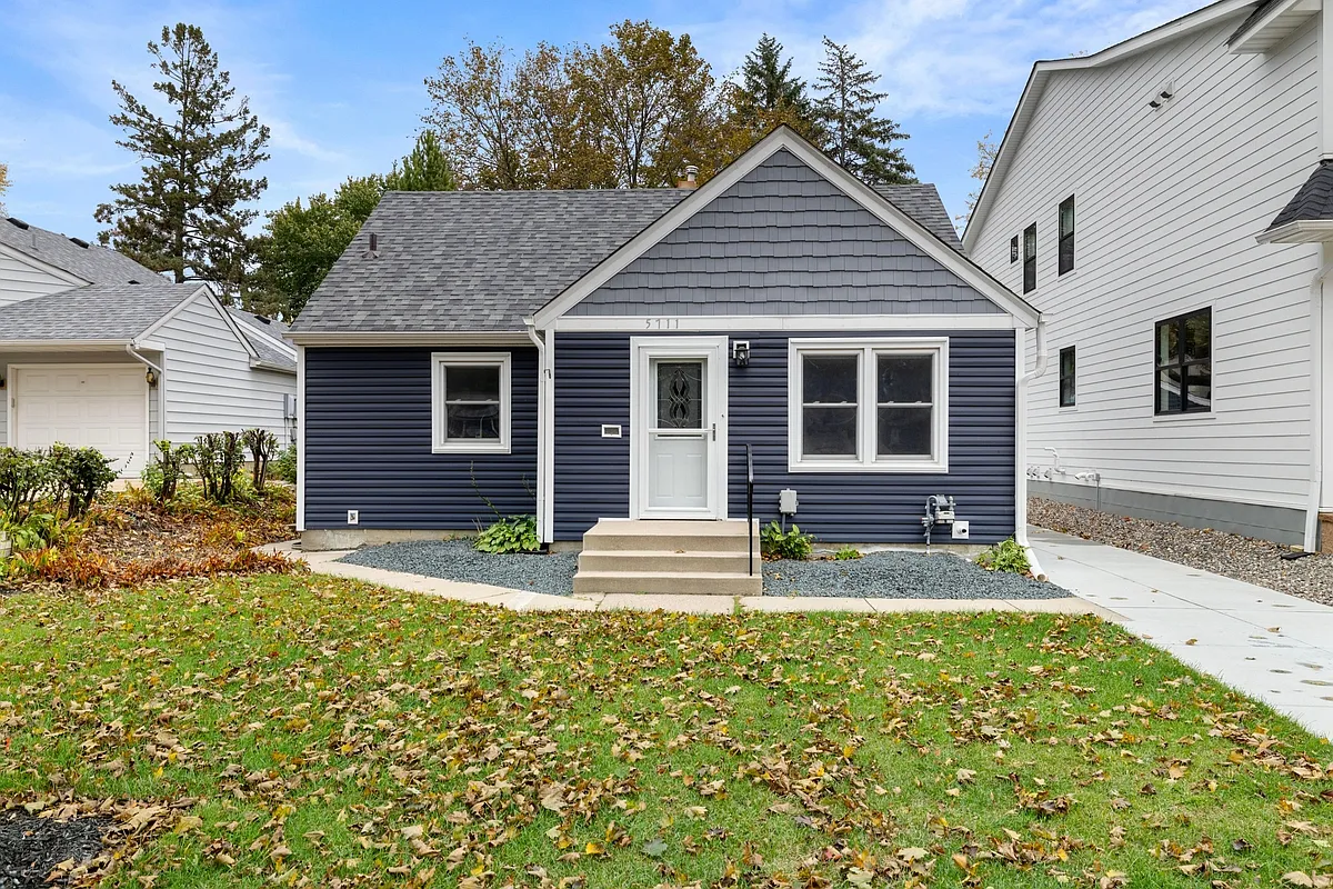 3 bed, 1238 sqft, $2,500 — Photo 1