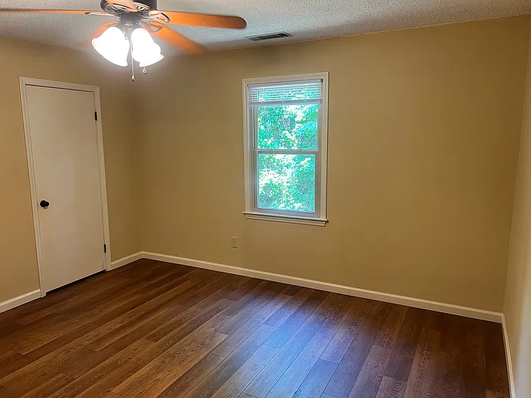 351 Wrenfield Rd #B — Photo 11