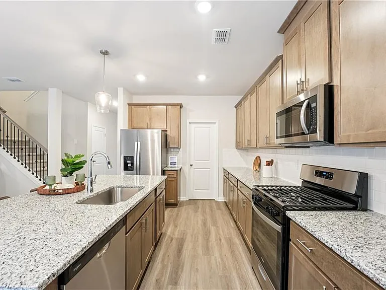 80 Proust Cir — Photo 15