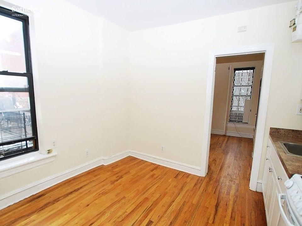 2nd image of 2708 Broadway APT 16