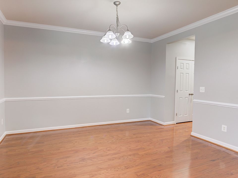 1st image of 20846 Ashburn Heights Dr