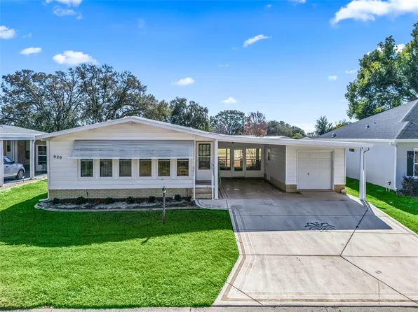 920 Saint Andrews Blvd, Lady Lake, FL 32159