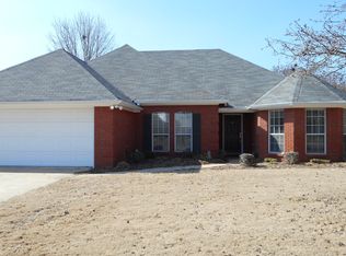 1774 Dunwoody Dr, Tupelo, MS 38801