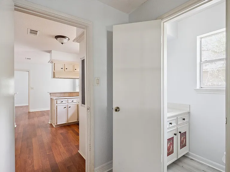 23906 Northcrest Dr #23906 — Photo 13