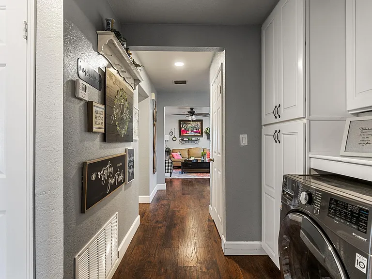 43639 Park Ave — Photo 25