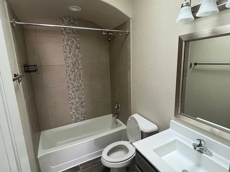 340 Isaias Ave — Photo 15