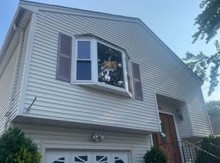 40 Eaton St, Pawtucket, RI 02861