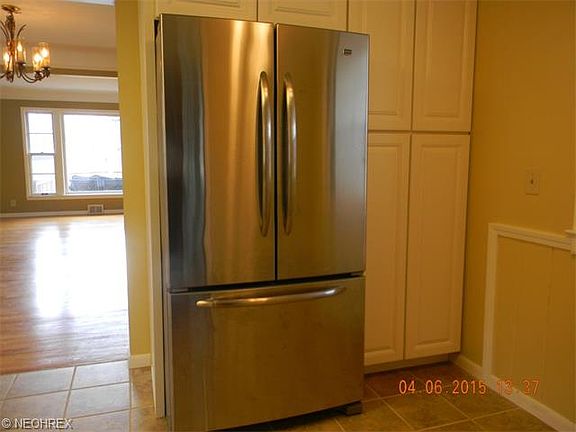 2nd image of 5580 Meadow Wood Blvd