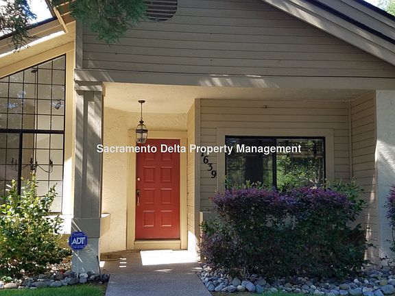 3rd image of 7639 Creekridge Ln