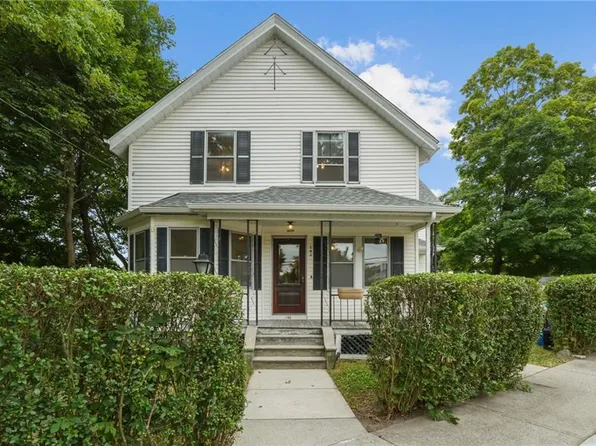 140 Main St, Manville, RI 02838