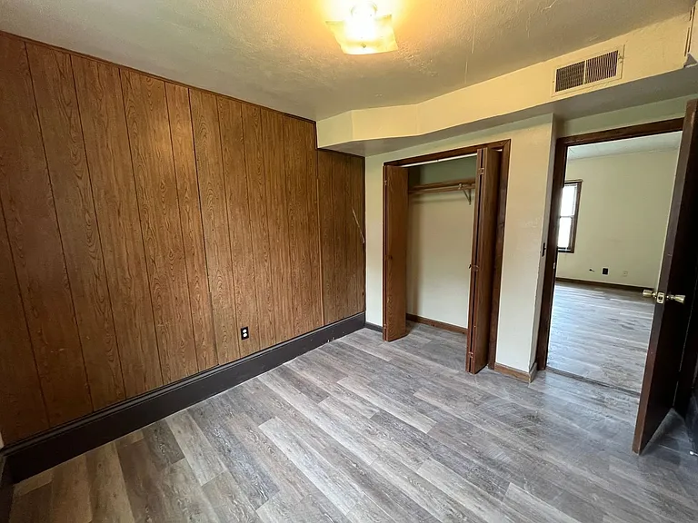 310 W Arnold St — Photo 11