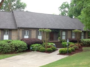 1333 Branchwater Ln, Vestavia, AL 35243