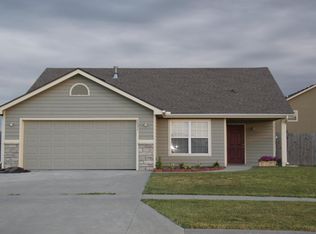 2531 Paige Ln, Junction City, KS 66441