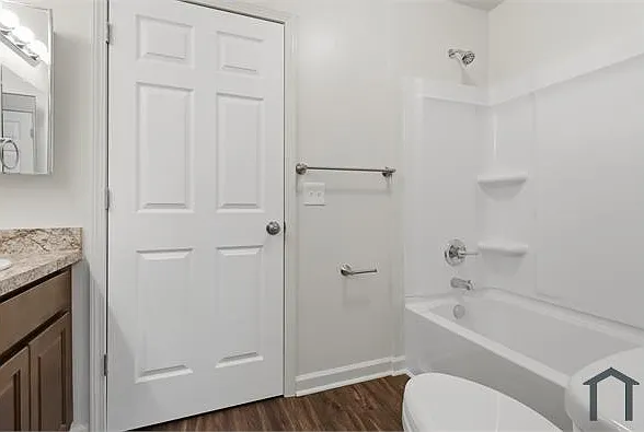 5825 Emerald Springs Cir — Photo 10