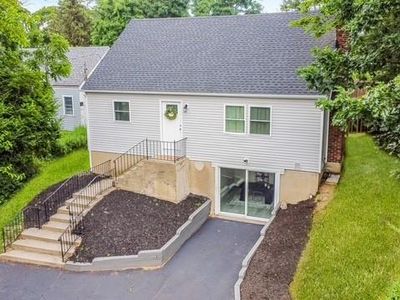 122 Vernon Valley Road, East Northport, NY, 11731