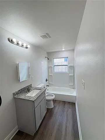 3419 Clara St — Photo 4