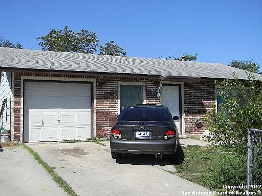 1st image of 2515 GIBBENS DR