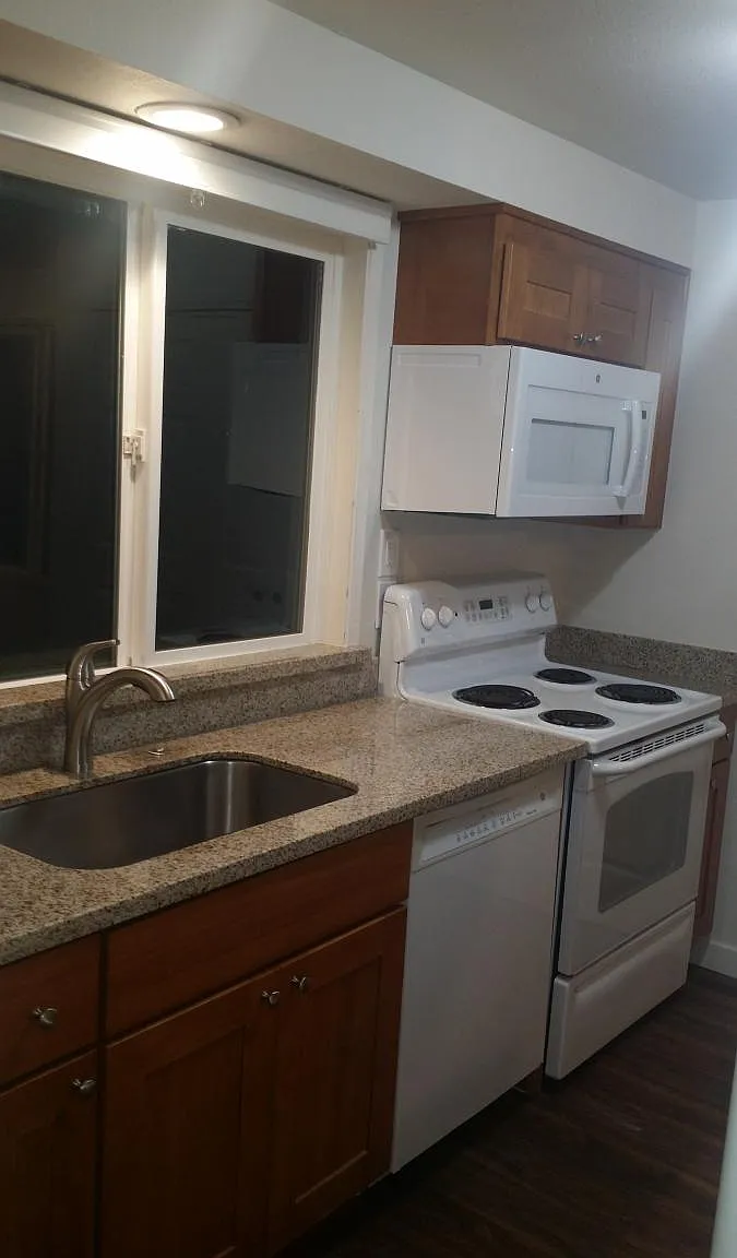 2 bed, 780 sqft, $1,695 — Photo 4