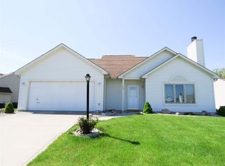 2124 Hacienda Dr, Kendallville, IN