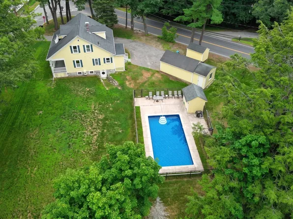 408 Park St, North Reading, MA 01864