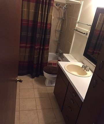 4th image of 457 SE 12th St