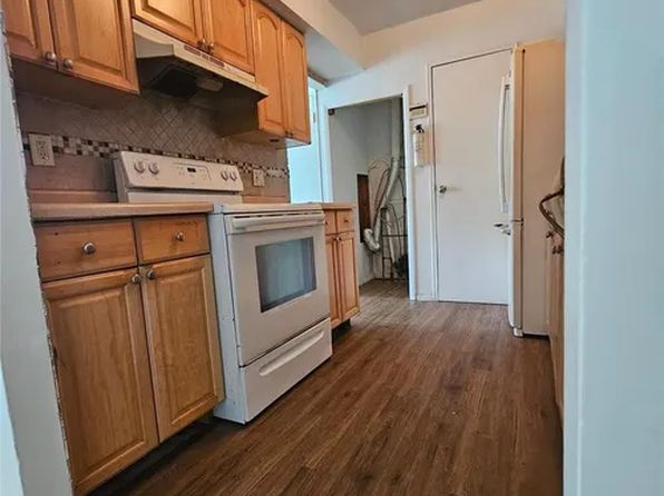6A Ticonderoga Ct #A