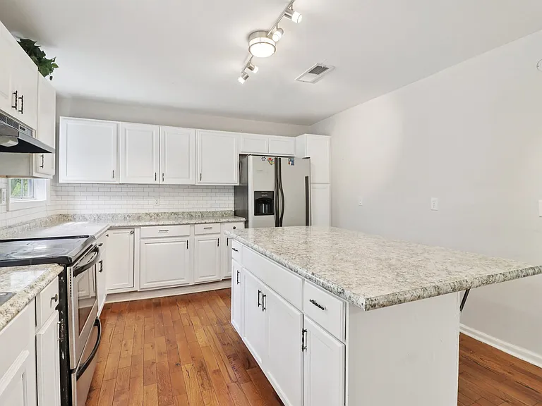 2344 Chestnut Log Pl — Photo 4